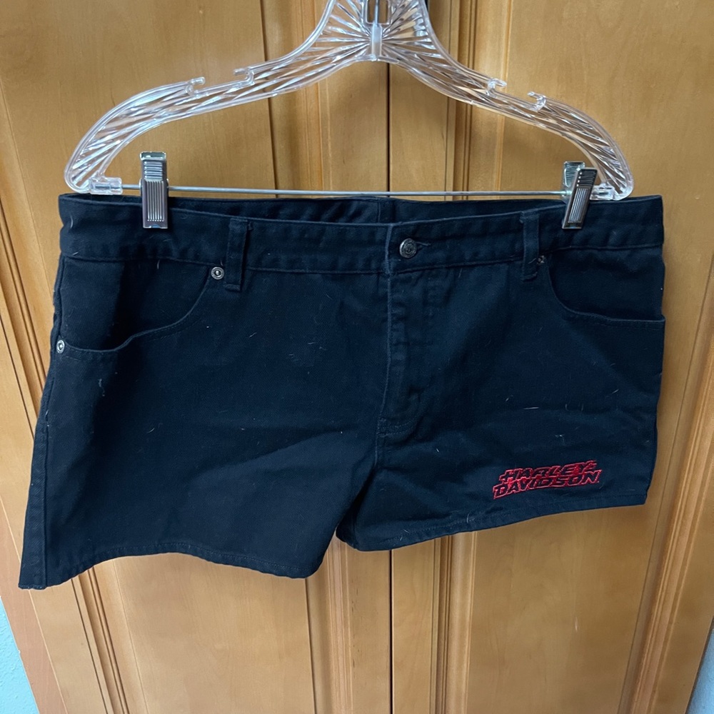 Harley Davidson ladies Sz 14 black shorts